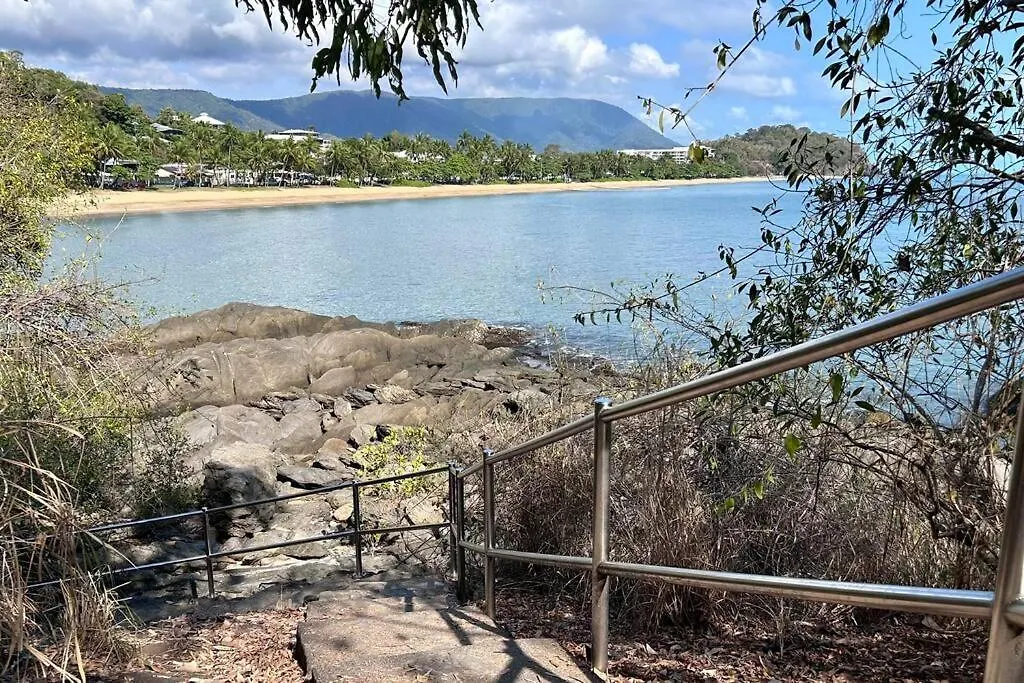 Lakeside Luxury, Stroll To Beach & Restaurants- Pets Welcome 三一海滩 度假居